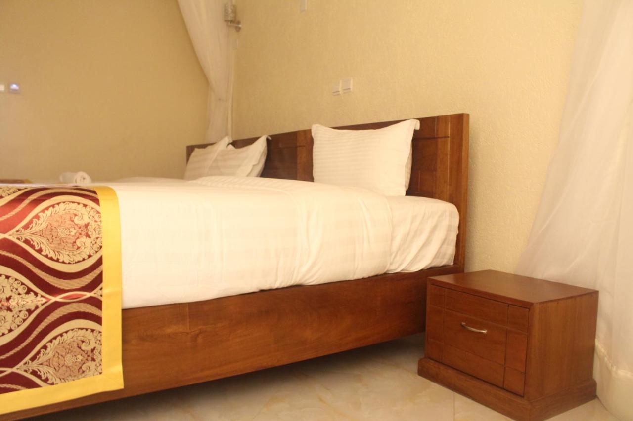 Prinias Hotel Kisumu Exterior photo
